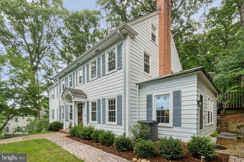 1805 Army Navy Dr, ARLINGTON, VA, 22202-1634 | Card Image