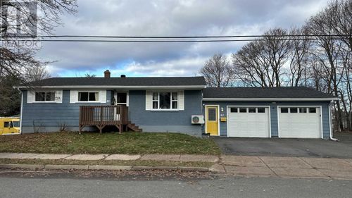 87 Alice St, Truro, NS, B2N2M8 | Card Image