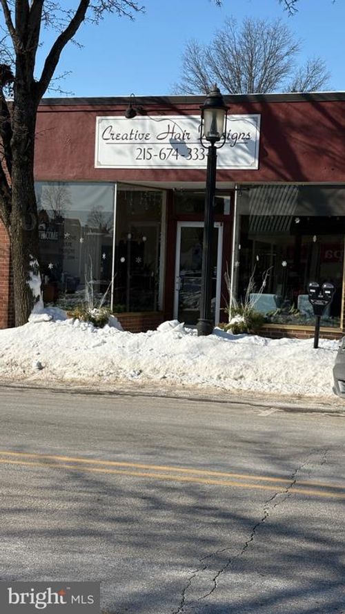 42 S York Rd, HATBORO, PA, 19040-3326 | Card Image