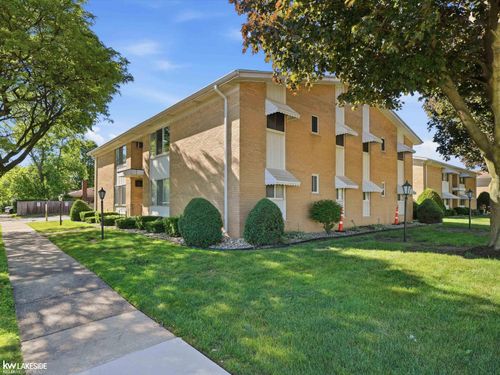 21382 Beaconsfield Street, St Clair Shores, MI, 48080 | Card Image
