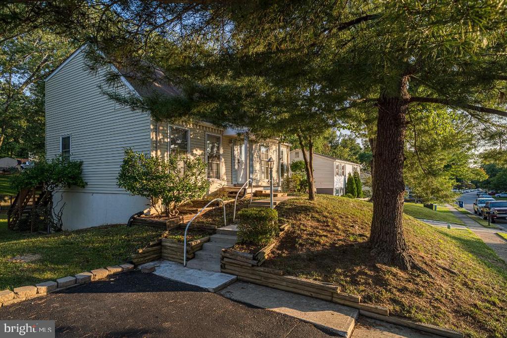 Meadowbrook Rd, Woodbridge, VA 22193