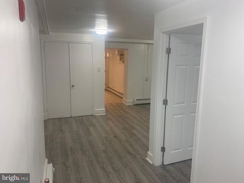 224 Long Ln, Upper Darby, PA, 19082-3913 | Card Image