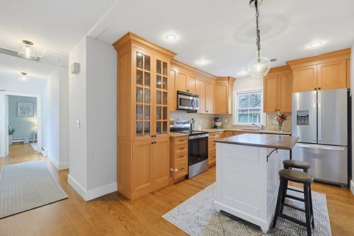 4-89 May St, Needham, MA, 02492-3160 | Card Image