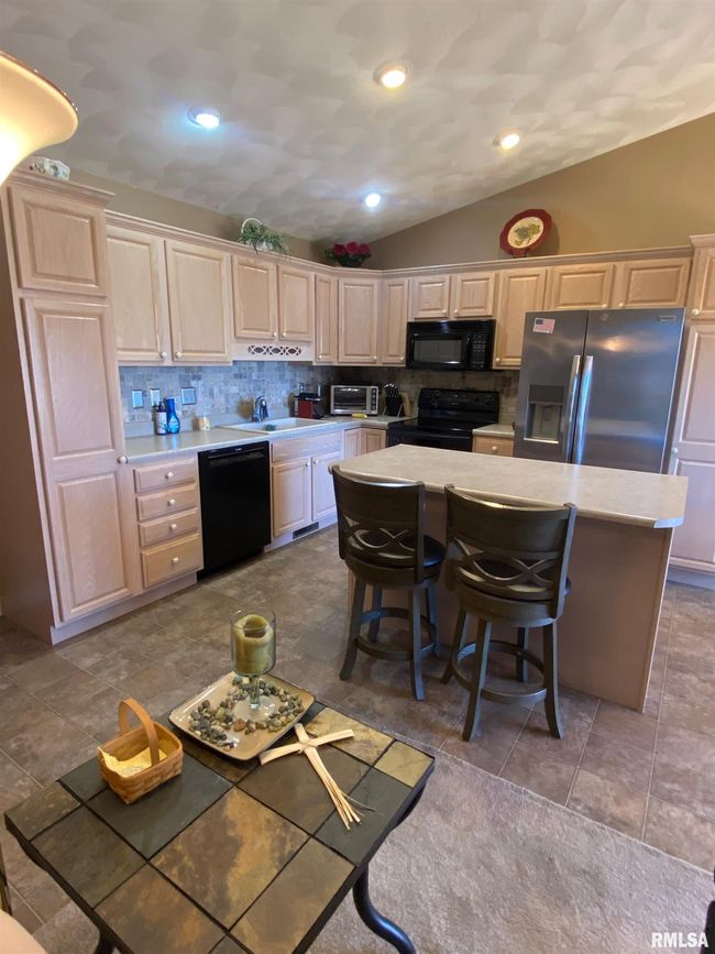 11012 N Rhonda Way, House other with 3 bedrooms, 3 bathrooms and null parking in Dunlap IL | Image 18