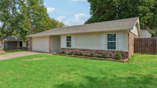 4313 1st Pl, Broken Arrow, OK, 74011-3818 | Card Image