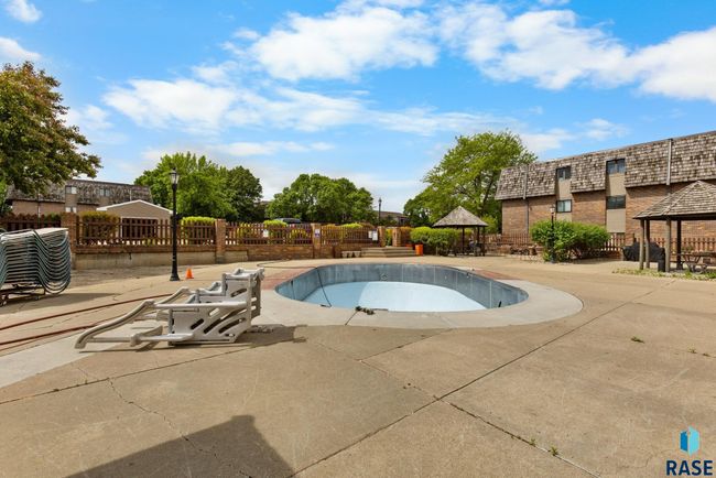 APT-102 - 3552 S Gateway Blvd, Condo with 2 bedrooms, 1 bathrooms and null parking in Sioux Falls SD | Image 12