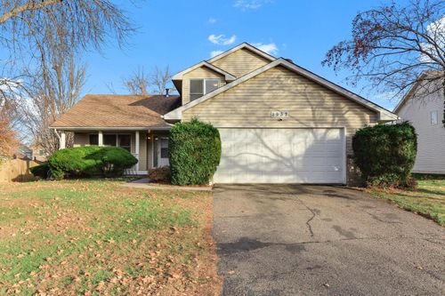 8932 Prestwick Cir N, Brooklyn Park, MN, 55443-3956 | Card Image