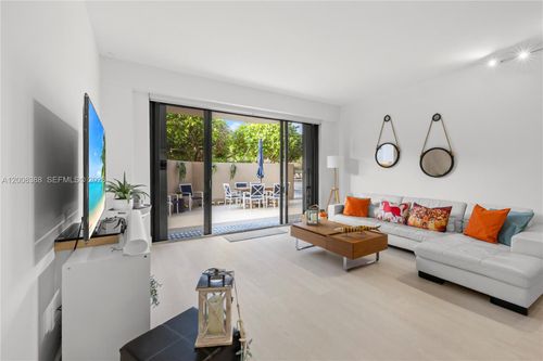 143-201 S Crandon Blvd, Key Biscayne, FL, 33149 | Card Image