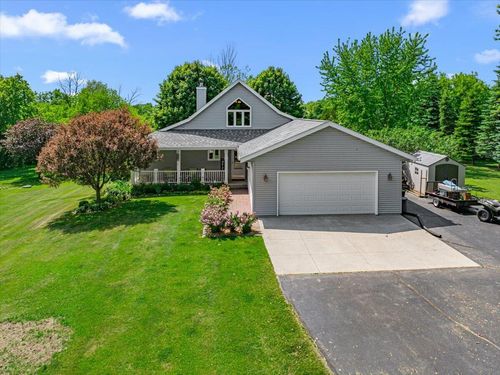 N1044 Mink Ln, ASHFORD, WI, 53010 | Card Image