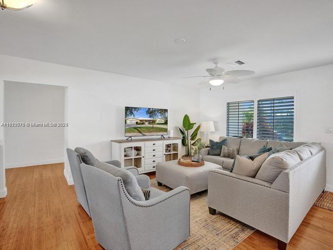 2721 Ne 45 Th St, House other with 2 bedrooms, 2 bathrooms and null parking in Lighthouse Point FL | Image 17