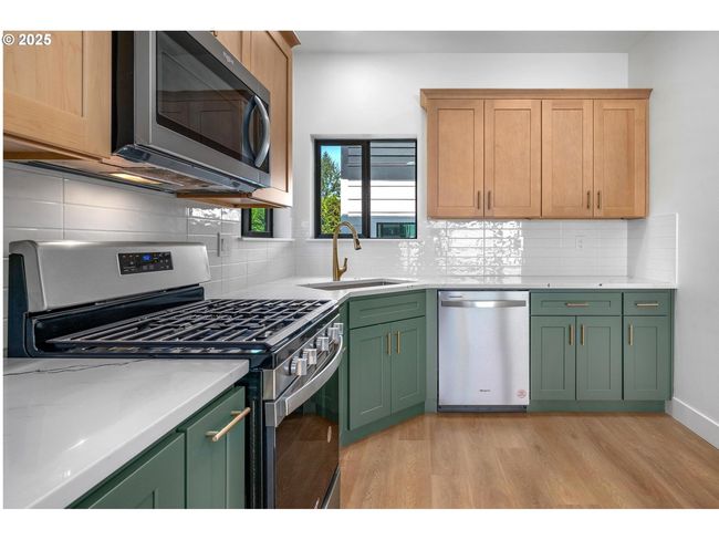 10731 Ne Fremont St, Condo with 4 bedrooms, 4 bathrooms and 1 parking in Portland OR | Image 20