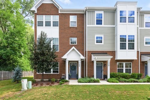 158 Canterbury Way, Lake Zurich, IL, 60047-9256 | Card Image