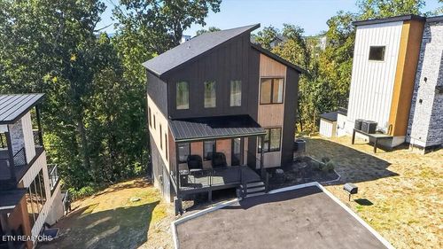 1418 Reedmont Way, Sevierville, TN, 37876 | Card Image