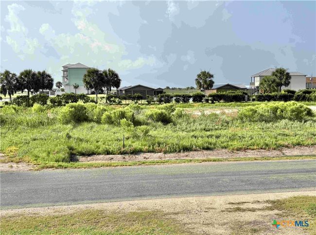 604 W Maple St, House other with 5 bedrooms, 3 bathrooms and null parking in Port O Connor TX | Image 5