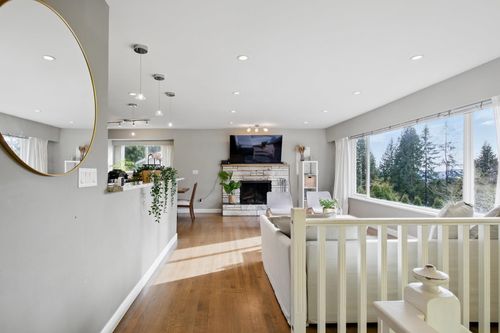 4938 Redonda Dr, North Vancouver, BC, V7R3J9 | Card Image