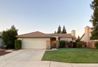 1921 Cromwell Avenue, House other with 3 bedrooms, 0 bathrooms and null parking in Clovis CA | Image 1