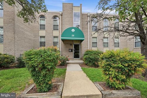302-28 Canterbury Sq, ALEXANDRIA, VA, 22304-3062 | Card Image