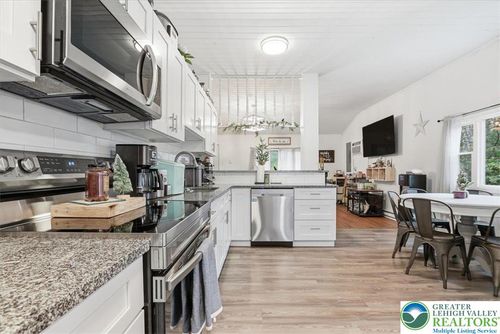 178 Ash Ln, Kunkletown, PA, 18058-7999 | Card Image