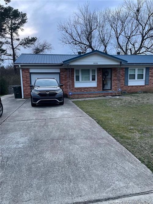 1608 Grandview Dr, Fayetteville, NC, 28314-1809 | Card Image