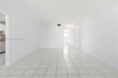 223-500 Ne 2nd St, Dania Beach, FL, 33004-3380 | Card Image