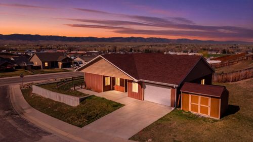 1233 E Woodland Park Rd, Sheridan, WY, 82801-9155 | Card Image