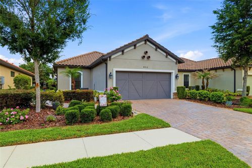 8412 Alberata Vista Dr, Tampa, FL, 33647-1851 | Card Image