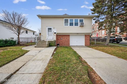 3542 Richmond Ave, Staten Island, NY, 10312-3253 | Card Image