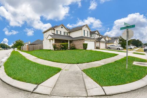 19826 Twisted Creek Dr, Tomball, TX, 77375-8383 | Card Image