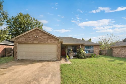 800 Phillips Cir, Kaufman, TX, 75142-2972 | Card Image