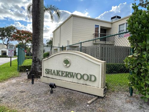 11983 Shakerwood Ln, Wellington, FL, 33414-5798 | Card Image