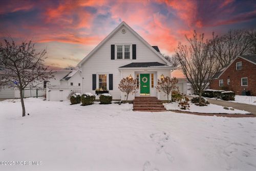 233 E 6th St, Perrysburg, OH, 43551-2248 | Card Image