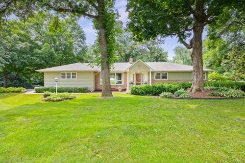 9125 Highway 7, Saint Bonifacius, MN, 55375-4500 | Card Image