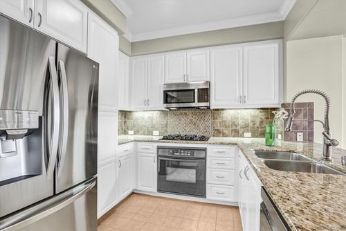 2414-8233 Station Village Ln, San Diego, CA, 92108-6589 | Card Image