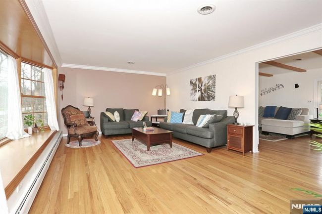 37 Osborne Ct, House other with 4 bedrooms, 3 bathrooms and null parking in Mahwah NJ | Image 6
