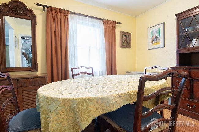 7 Walnut St, House other with 5 bedrooms, 2 bathrooms and null parking in Edison NJ | Image 9