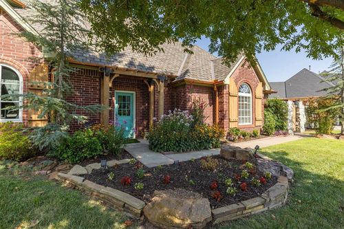 4701 Flint Ridge Circle, Norman, OK, 73072 | Card Image