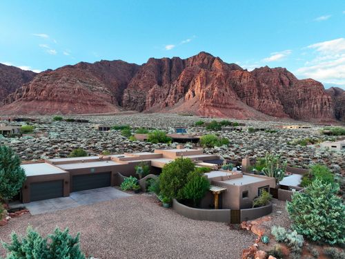 1060 W Wintook Dr, Ivins, UT, 84738-6414 | Card Image