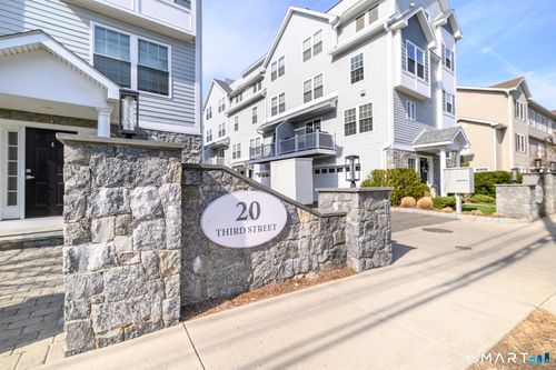 19-20 3rd St, Stamford, CT, 06905-5173 | Card Image