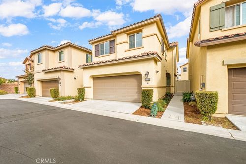 27166 Canyon Rock Ct, Moreno Valley, CA, 92555-4505 | Card Image