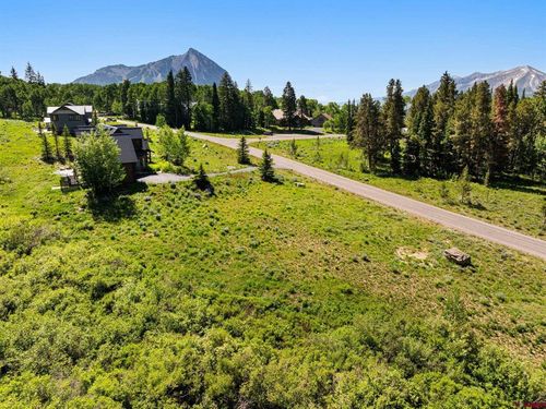 555 Meadow Dr, Crested Butte, CO, 81224 | Card Image