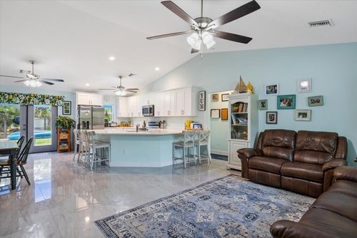 7756 95th Ct, Vero Beach, FL, 32967-3827 | Card Image