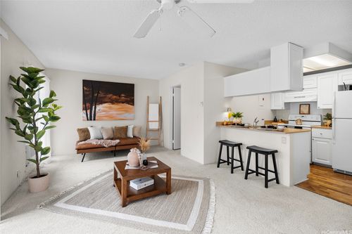 24s-94-1405 Polani St, Waipahu, HI, 96797-4612 | Card Image