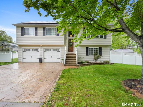 37 Kingswood Dr, New Haven, CT, 06513-4117 | Card Image
