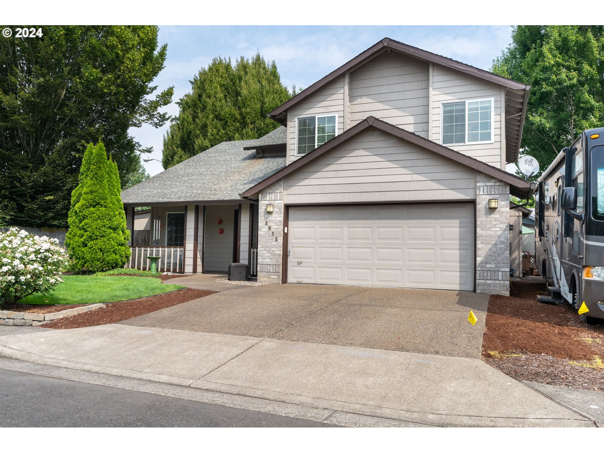 1st Ct, Hillsboro, OR 97124