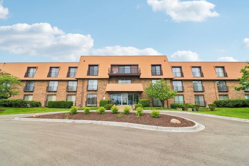 303-4050 Dundee Rd, Northbrook, IL, 60062-2159 | Card Image
