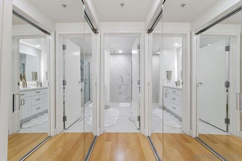 1215-645 Front St, San Diego, CA, 92101 | Card Image