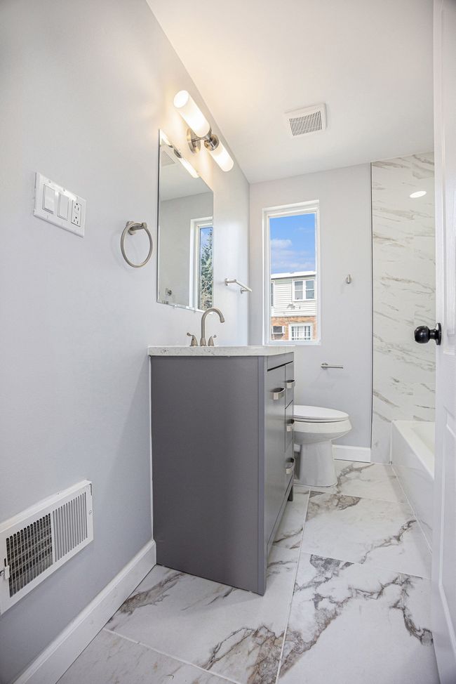 17176 Birwood St, House other with 4 bedrooms, 2 bathrooms and null parking in Detroit MI | Image 15
