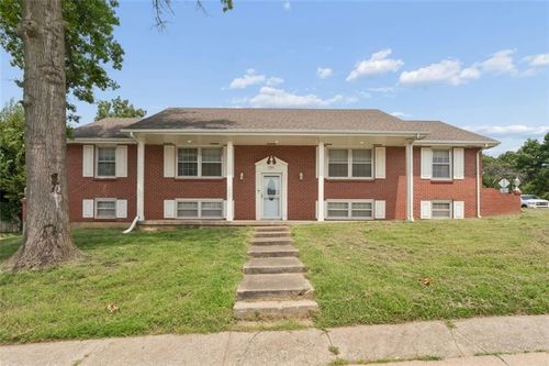 101 W Insley Ave, Bonner Springs, KS, 66012-3413 | Card Image