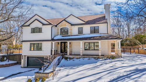 120 Peninsula Dr, Port Jefferson, NY, 11777-1111 | Card Image