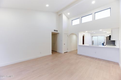 821 E Fern Dr S, Phoenix, AZ, 85014-3250 | Card Image